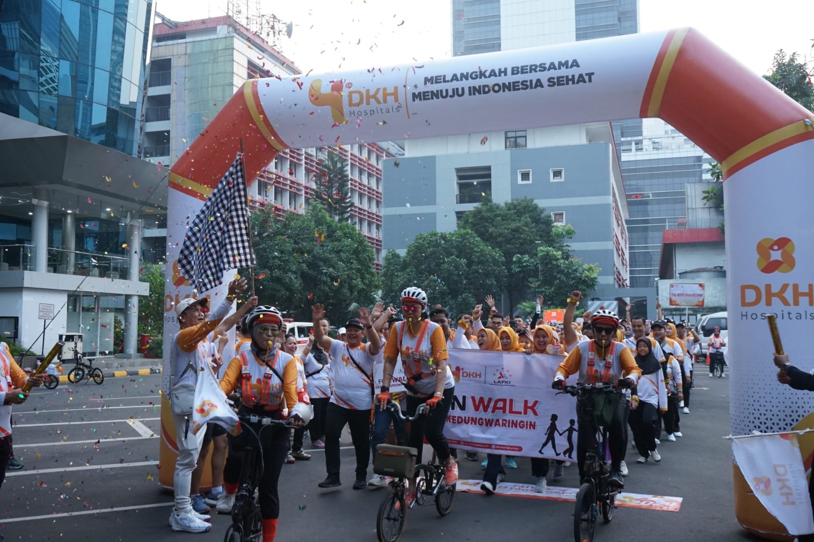 Semarak HUT Ke-4 DKH Hospitals Group, Kolaborasi Manajemen, Karyawan dan Masyarakat Menuju Indonesia Sehat