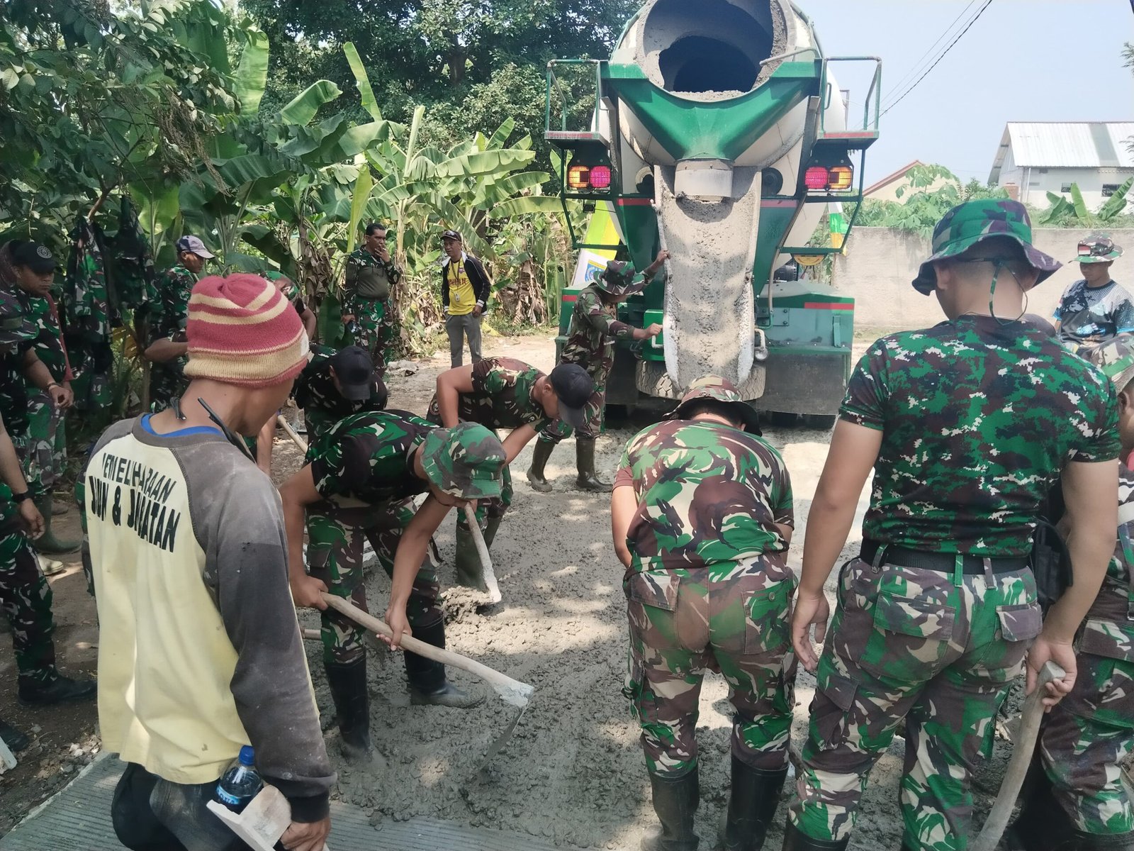 Tercapai ! Pengerjaan Pengecoran Jalan Sepanjang 290 Meter di TMMD Kota Depok