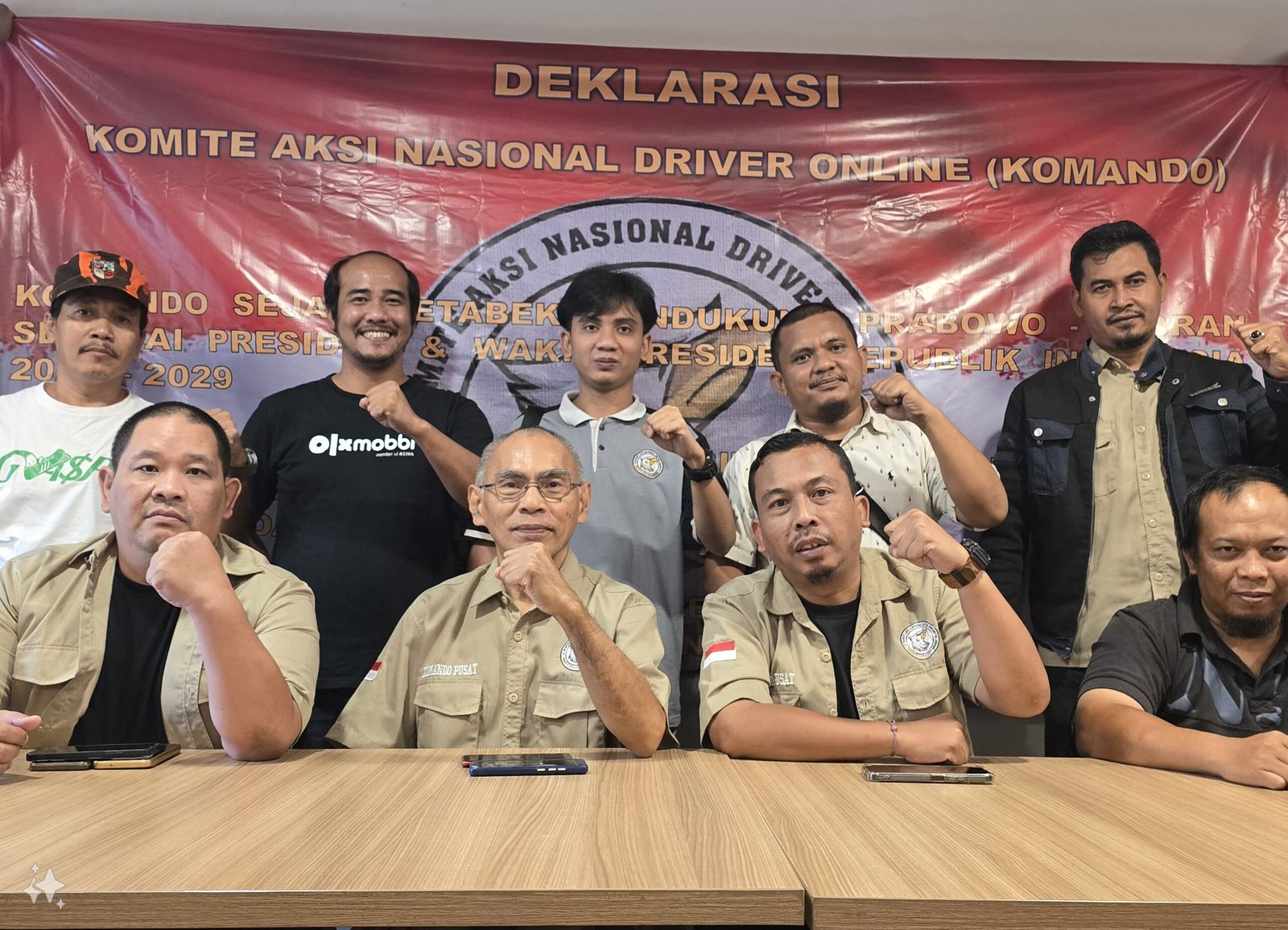 Komunitas Driver Taksi Online Dukung Polri dan Pemerintah Jaga Kamtibmas Kondusif Saat Pelantikan Presiden & Wapres RI Prabowo - Gibran