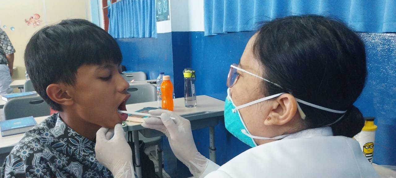 Ratusan Dokter Gigi Masuk ke Sekolah