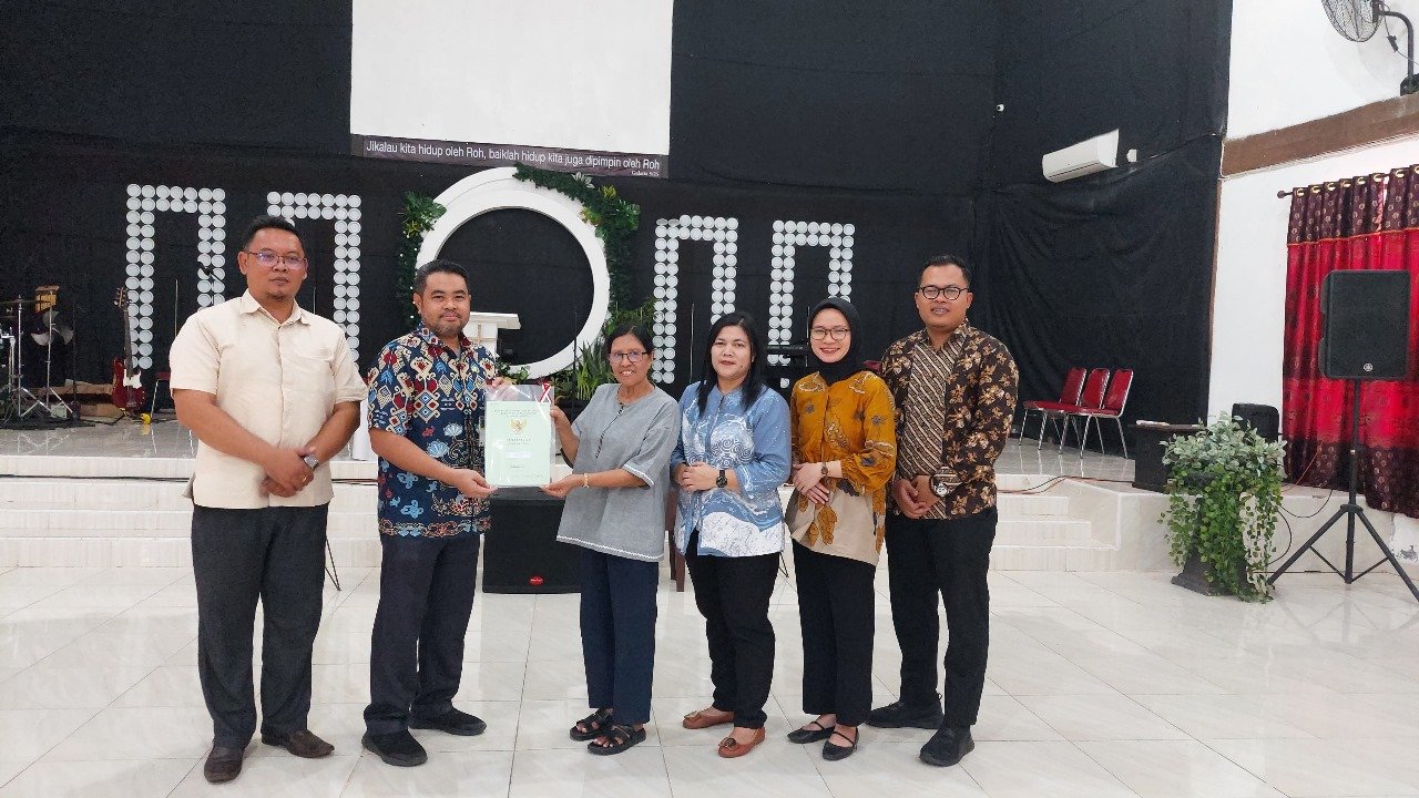 Door To Door, BPN Palangka Raya Serahkan Sertifikat Rumah Ibadah Gratis Tanpa Biaya