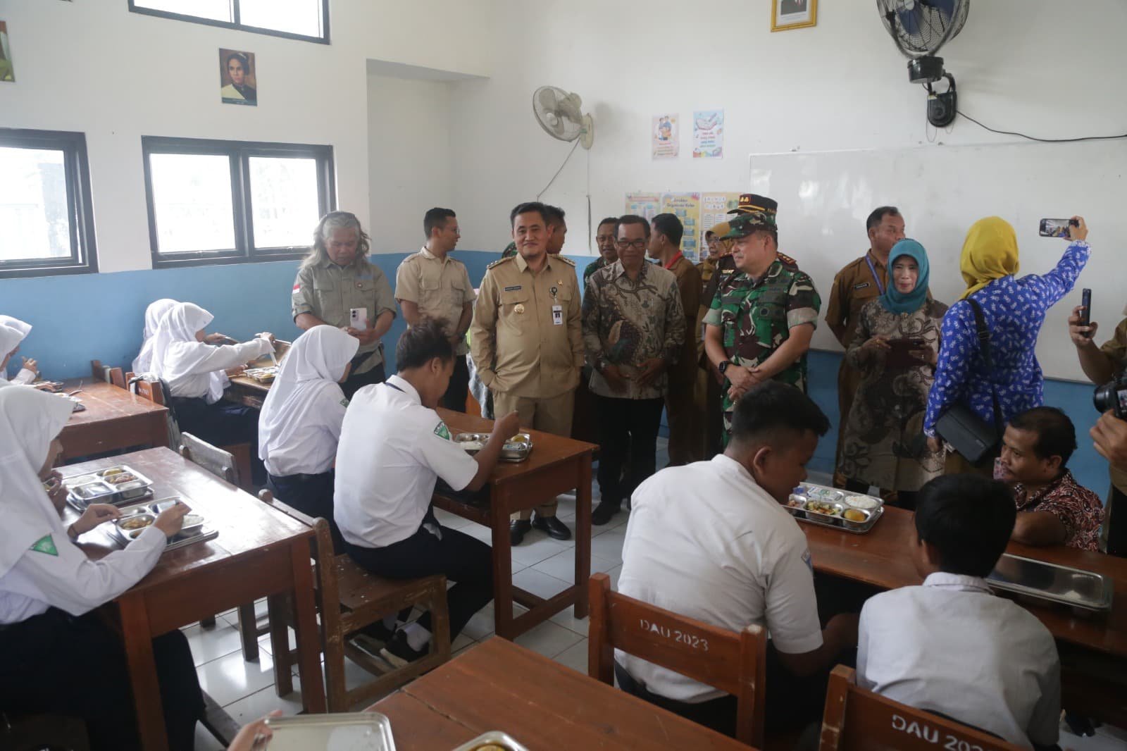 Danrem 071/Wijayakusuma Lounching Makan Sehat Bergizi Gratis di Pemalang