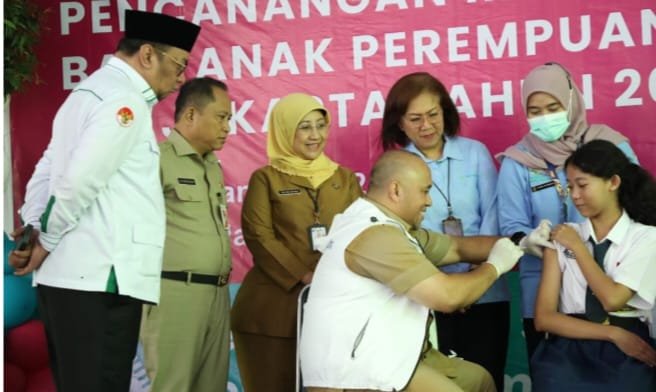 Pemprov DKI Jakarta Imunisasi Kejar HPV di SMP N 141 Jakarta