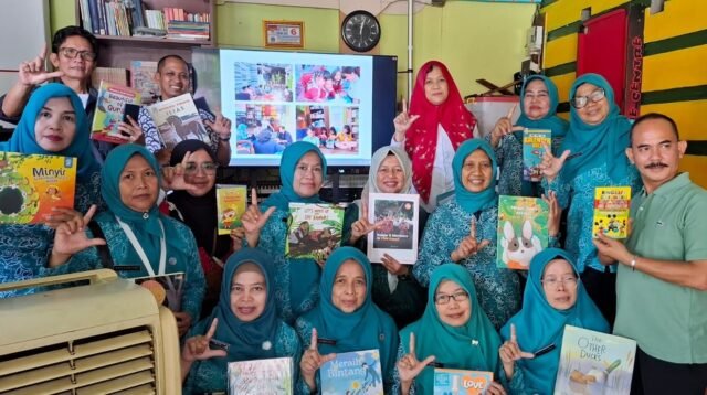 Lurah Ragunan Inisiasi Kegiatan Literasi Taman Baca Masyarakat Kancil di RW.09 Ragunan