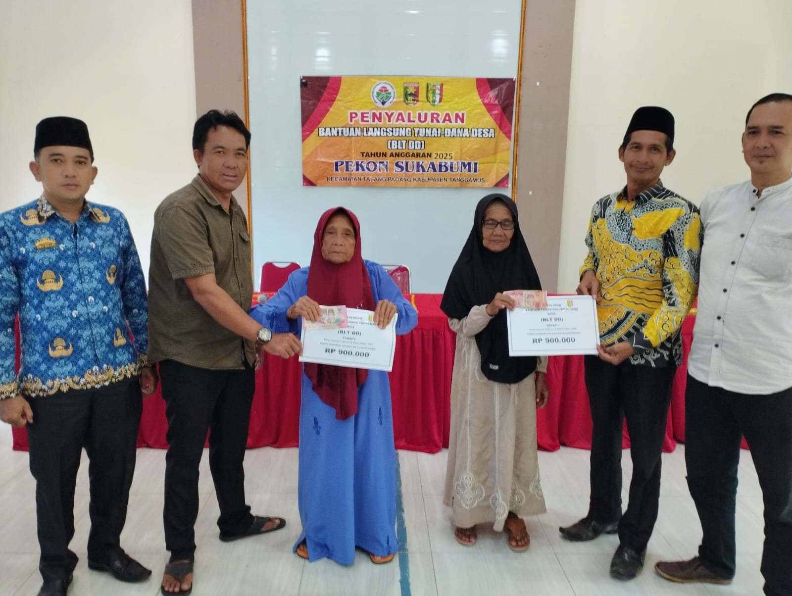 BLT-DD 2025 Pekon Sukabumi Disalurkan, 10 Keluarga Penerima Manfaat Terbantu