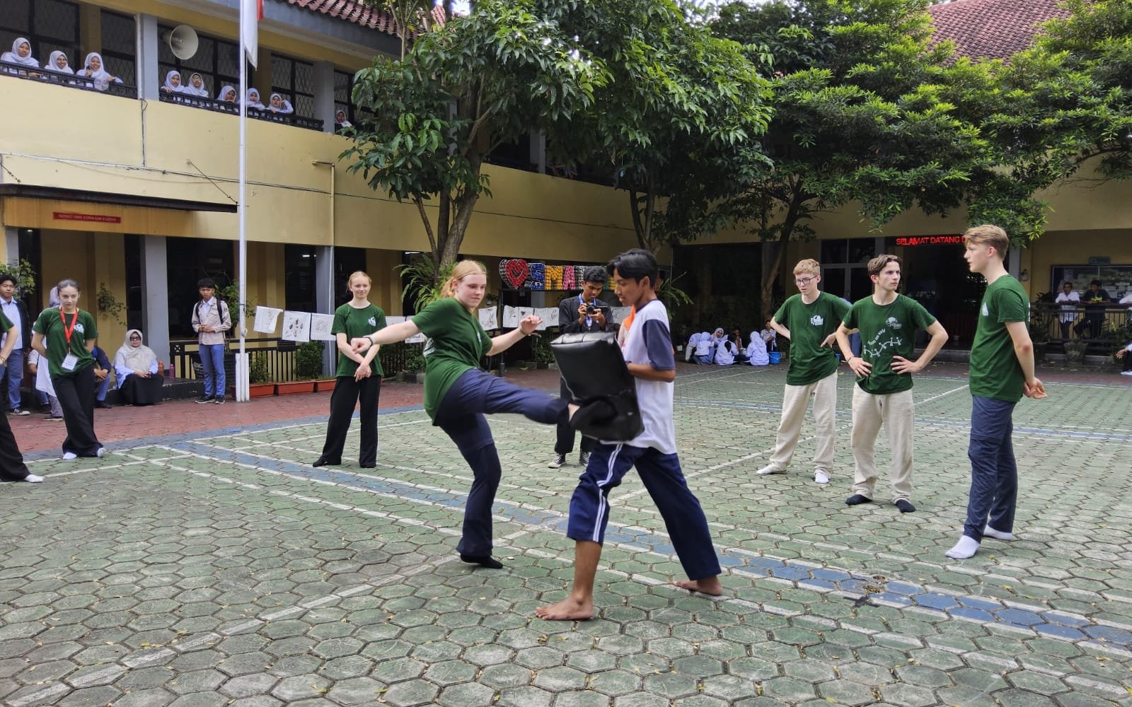 Persahabatan Tanpa Batas: SMAN 4 Bogor dan Eckart College Bangun Kenangan Indah