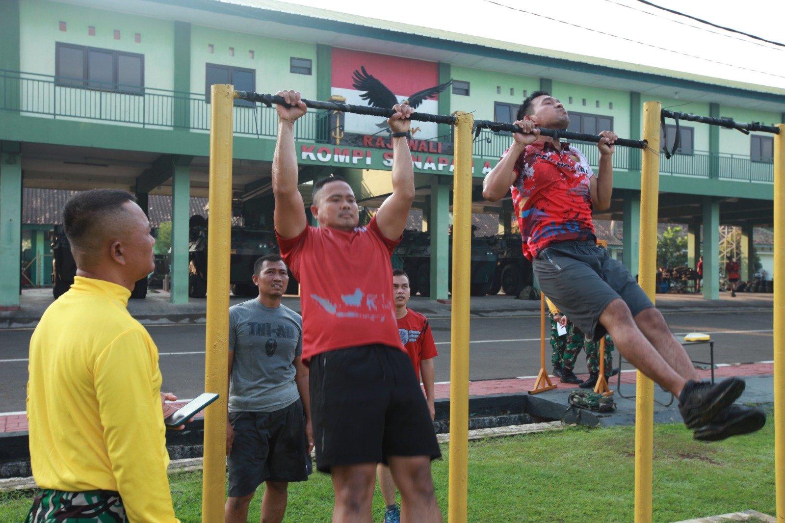 Ratusan Prajurit Korem 051/Wkt dan Kodim Jajaran Laksanakan Tes Kesegaran Jasmani untuk UKP Periode 1 Oktober 2025