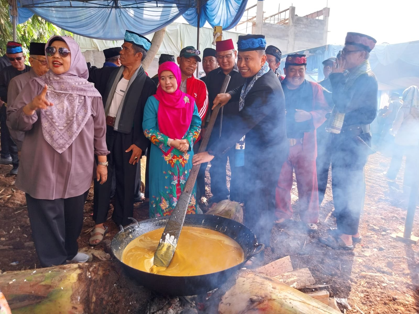 Lestarikan Tradisi, Ngaduk Dodol Bisa Jadi Calender Event
