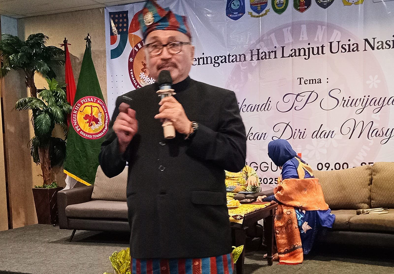 Menjadi Lansia Mandiri dan Bahagia: Edukasi & Komunitas HLUN Ke-29