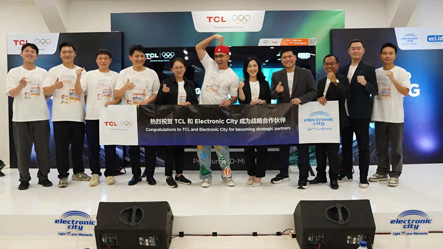 Main Game & Nonton Film Jadi Maksimal, Ini TV Jumbo Pilihan Denny Sumargo