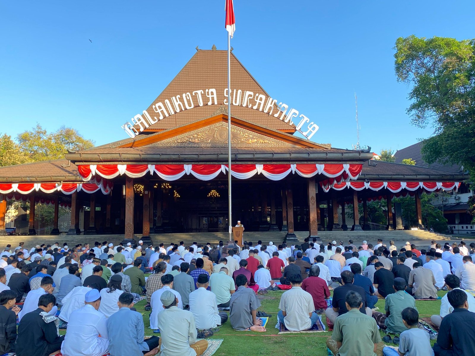 Kepala Rutan Kelas I Surakarta Ikuti Pelaksanaan Sholat Iduladha di Balaikota Surakarta