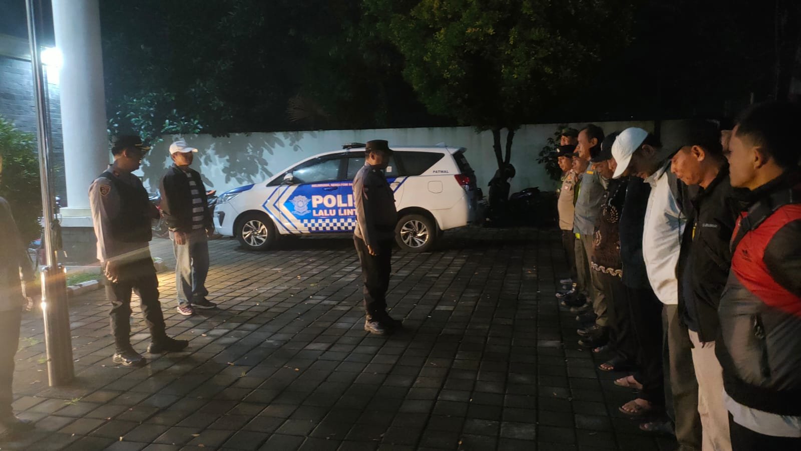 Cegah Aksi Kriminalitas, Polisi Ajak Warga Patroli Bersama