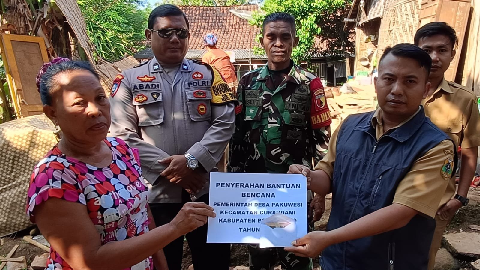 Kepala Desa Pakuwesi Gerak Cepat Tanggapi Rumah Warga Roboh Akibat Angin