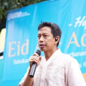 Berbagi Keberkahan Idul Adha 1446 H, PLN UIT JBT Salurkan 291 Kg Daging Hewan Kurban untuk Sesama