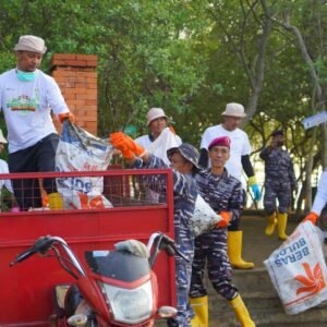 WhatsApp Image 2025-06-12 at 15.16.58 (2) Relawan PLN Gandeng Stakeholder, Wujudkan Program Zero Waste, untuk Hentikan Polusi Plastik dalam Peringatan Hari Lingkungan Hidup Sedunia