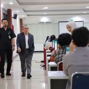 Rektor & Sekretaris SMMPTN-Barat Tinjau Pelaksanaan UTBK SMMPTN-Barat 2025 di UPNVJ