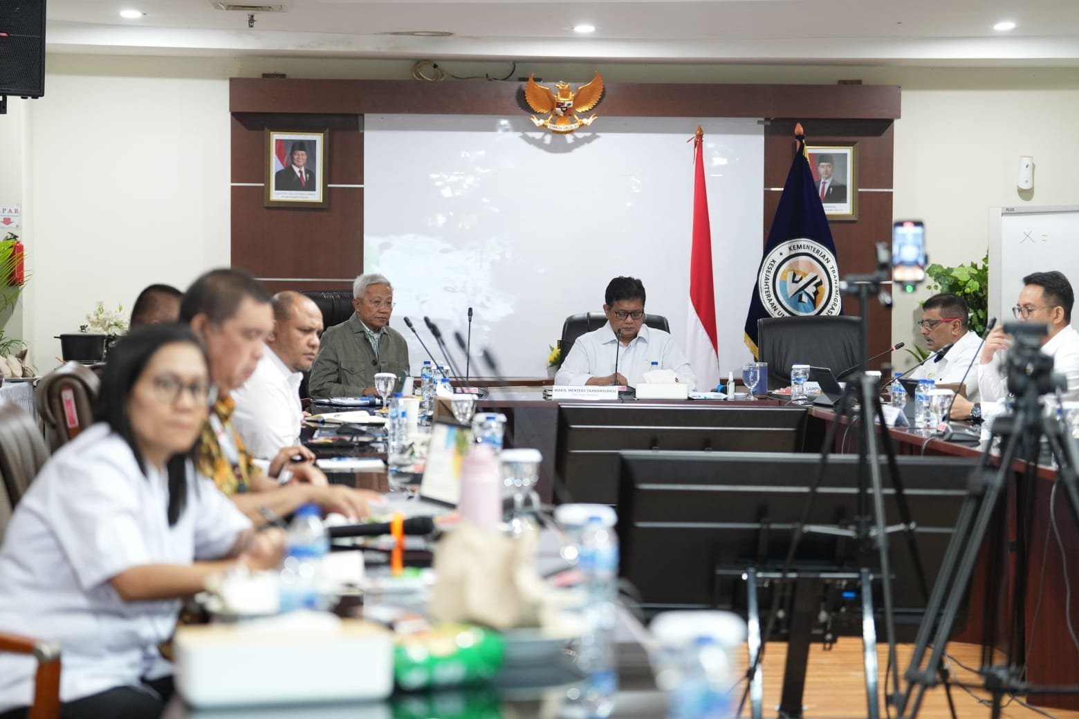 Nilai Ekonomi yang Tinggi, Wamen Viva Yoga Dorong Budidaya Kelapa Genjah di Kawasan Transmigrasi