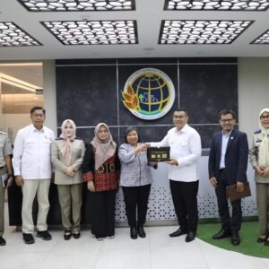 Wamen Ossy Dorong Penyelesaian Konflik Agraria Berbasis HAM Bersama Komnas HAM