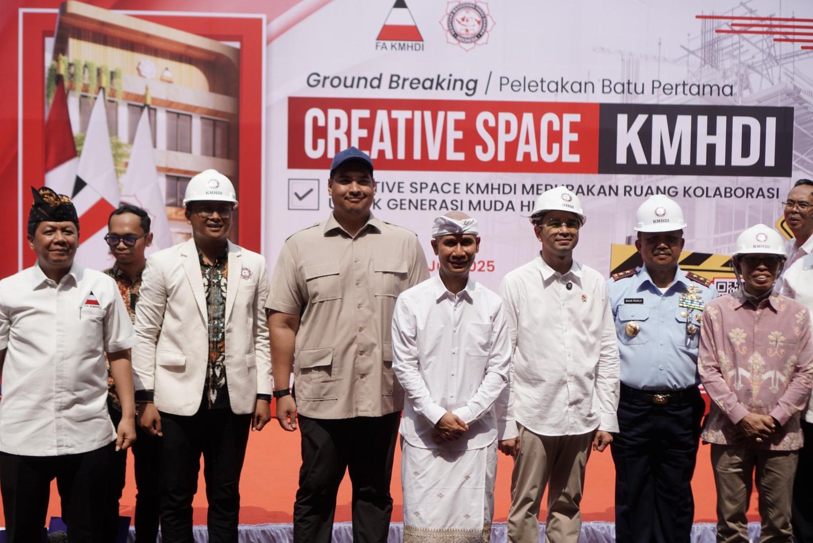 Menpora dan Utusan Khusus Presiden Ground Breaking Creative Space KMHDI