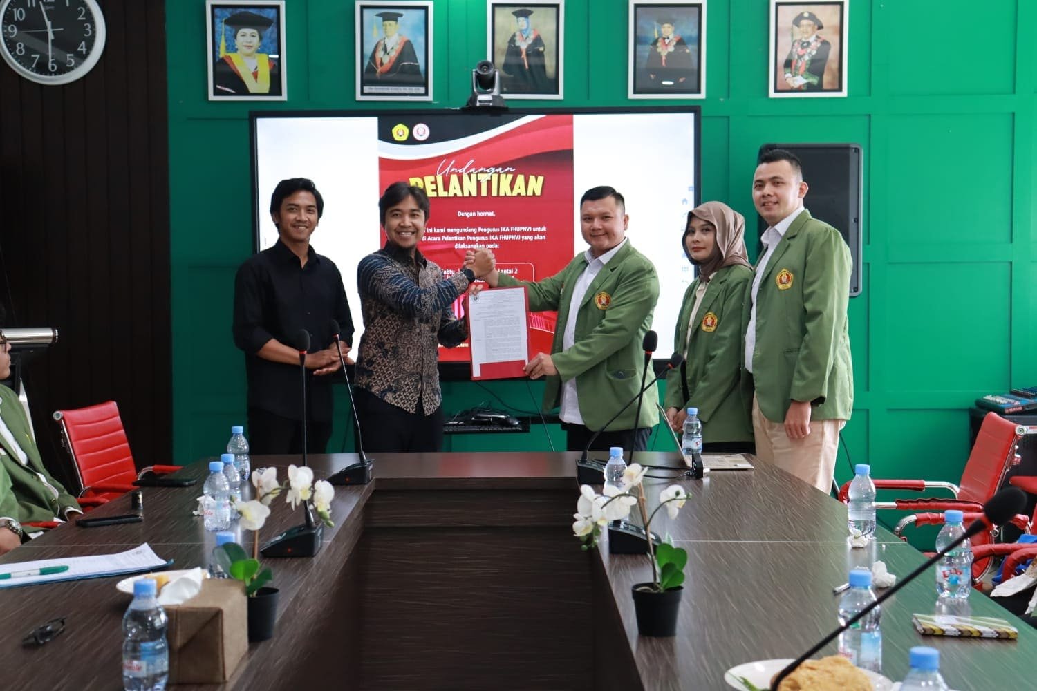 Ketua dan Pengurus Ikatan Keluarga Alumni Fakultas Hukum UPN VJ Resmi di Lantik