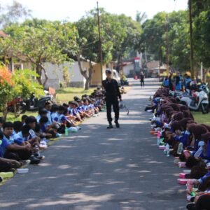 271 Pelajar SMPN 1 Grujugan Bondowoso Penguatan Karakter Gandeng Brimob