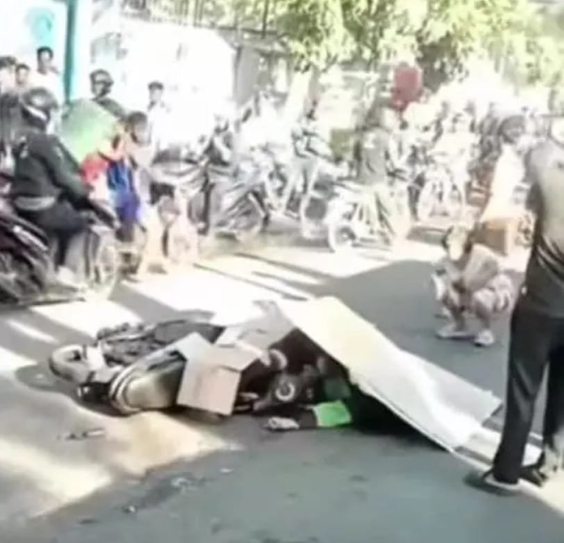 Elakkan Pintu Mobil, Ojol Meninggal Terlindas di Jalan Yos Sudarso