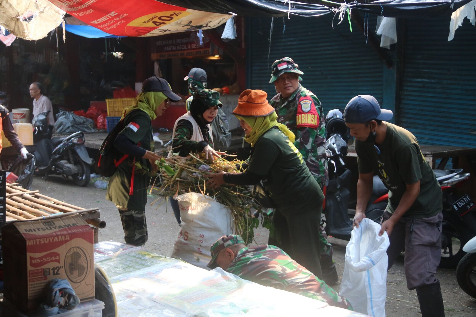 Skala Besar! Kodim 0508/Depok Gelar Bakti Teritorial Prima Rayakan HUT TNI ke-80 di Pasar Kemirimuka yang Ramai