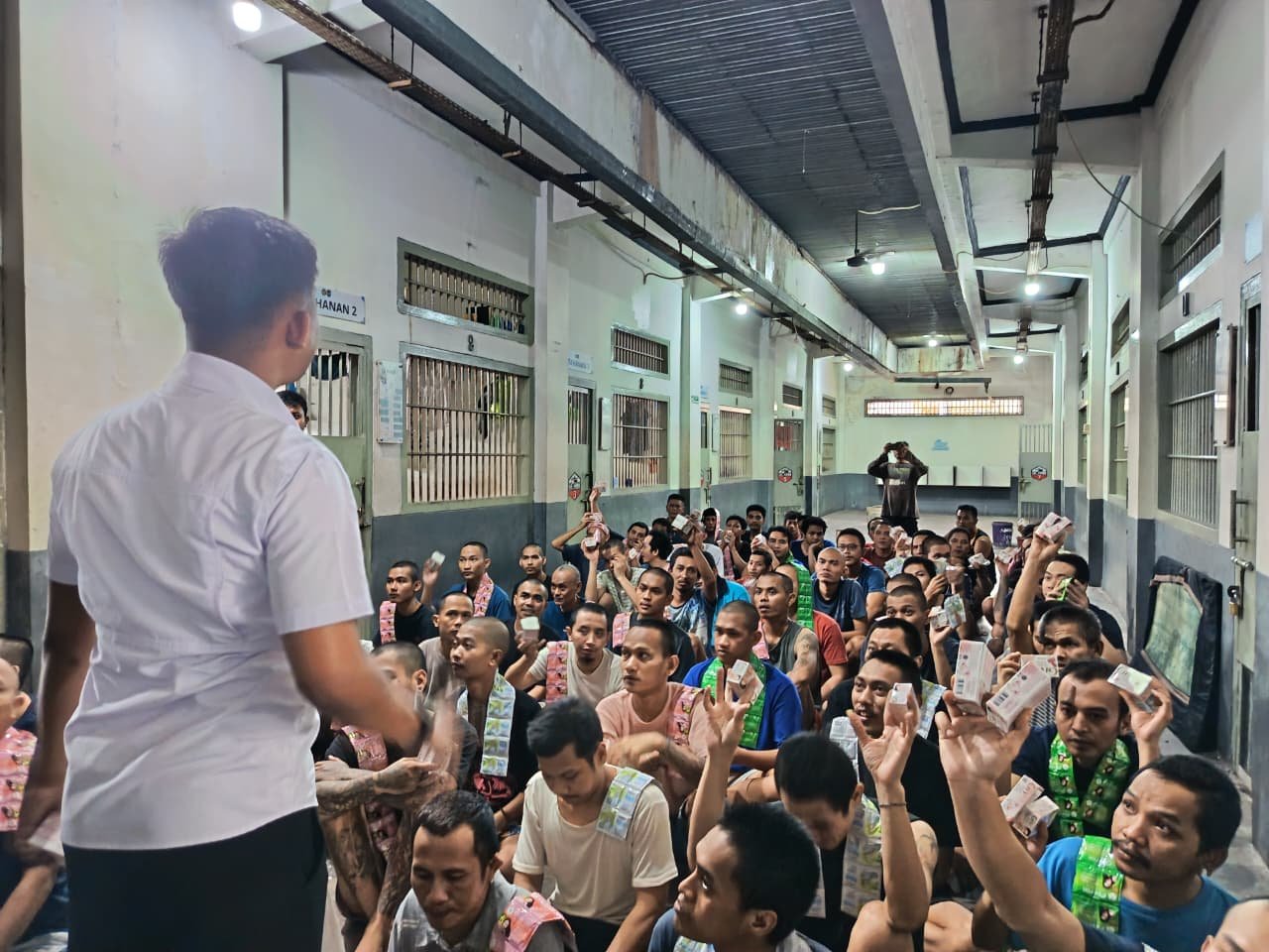 Penuhi Hak Dasar Warga Binaan, Lapas Cilegon Bagikan Perlengkapan Mandi dan Sabun Cuci