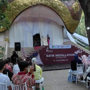 WhatsApp Image 2025-09-22 at 13.09.51 Ketua PIPAS Rutan Surakarta Meriahkan Pembukaan Pameran Batik Installation