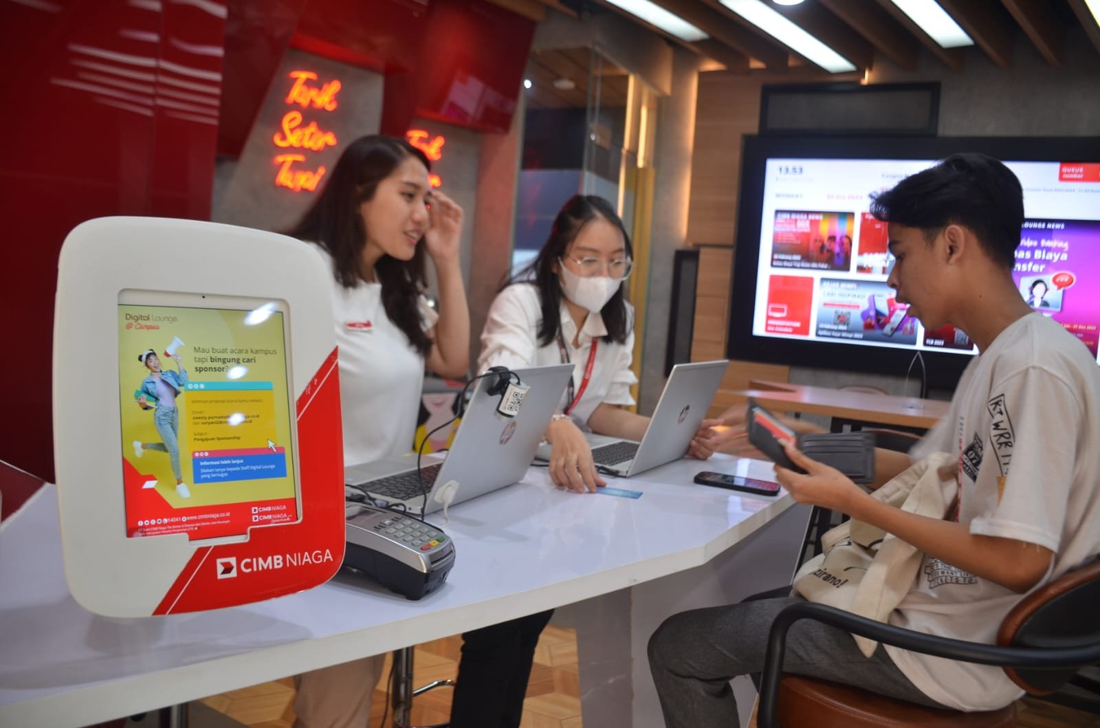 Lounge CIMB Niaga di Kampus