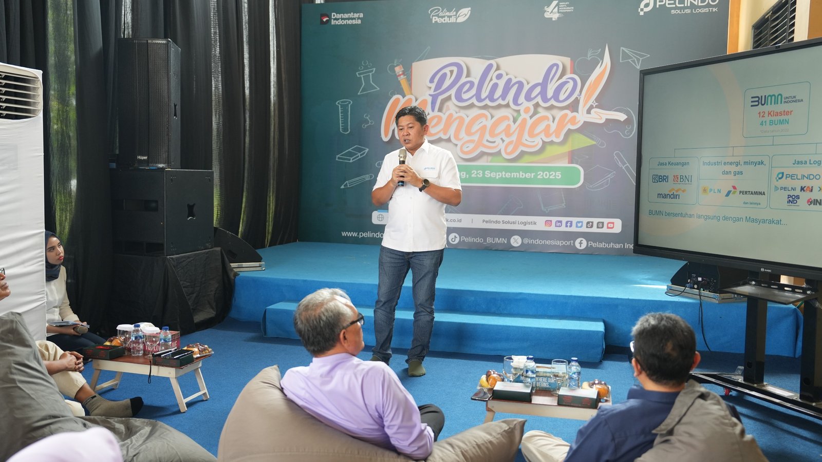 Pelindo Mengajar: Direksi Turun Langsung Cetak Generasi Emas dari Cibitung hingga Ambon untuk Indonesia Maju