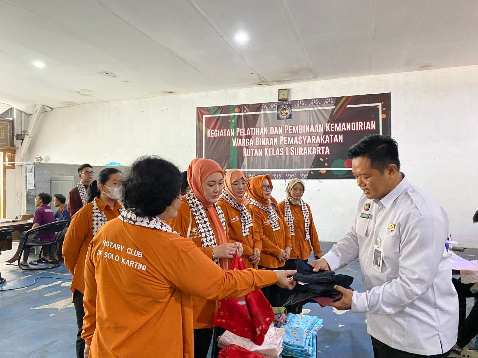 Rotary Club of Solo Kartini Rangkul WBP Perempuan melalui Puisi untuk Meningkatkan Literasi dan Kesehatan Mental