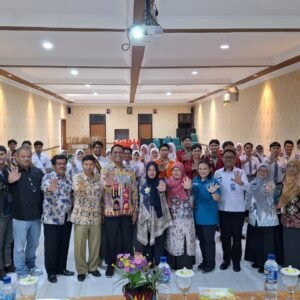 WhatsApp Image 2025-10-09 at 13.37.05 Sinergi Lintas Instansi Bentuk Generasi Muda Cerdas Hukum dan Berkarakter di Jakarta Barat