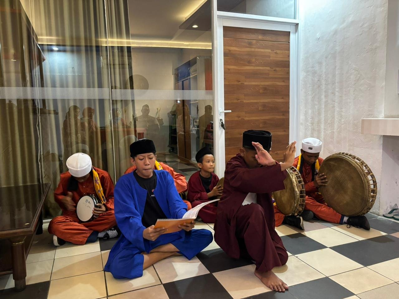 SMP Putra Satria Tunjukkan Komitmen Lestarikan Bahasa dan Budaya Betawi