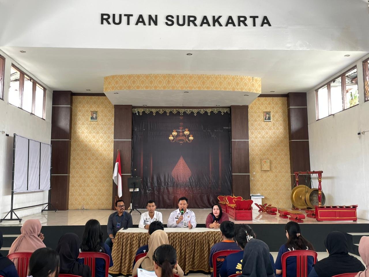 Rajut Asa di Balik Jeruji: WBP Wanita Rutan Surakarta Dapat Pelatihan Kemandirian Bersama PT Arta Jayendra Perkasa