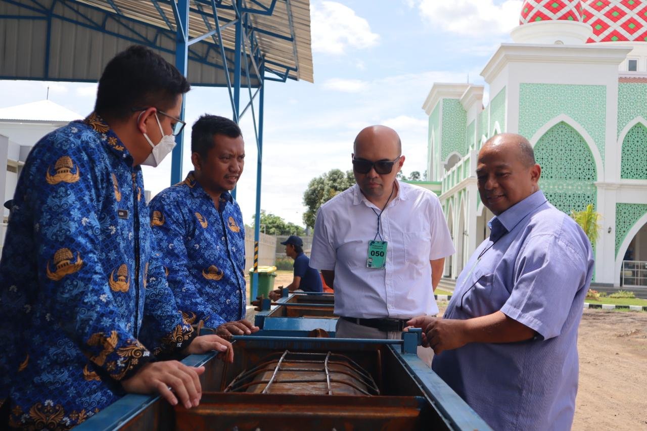 Lapas Kelas I Tangerang Latih Warga Binaan Produksi Paving Block Standar Industri
