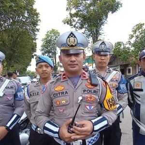 Satlantas Bondowoso Bagikan Tape Manis Ops Zebra Semeru 2025