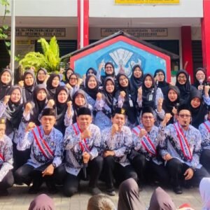 WhatsApp Image 2025-11-25 at 15.55.01 HUT PGRI 80 Dan Hari Guru Nasional 2025: Dedikasi Guru SDN Poris Gaga 6 Dibalas Apresiasi Orang Tua dan Siswa