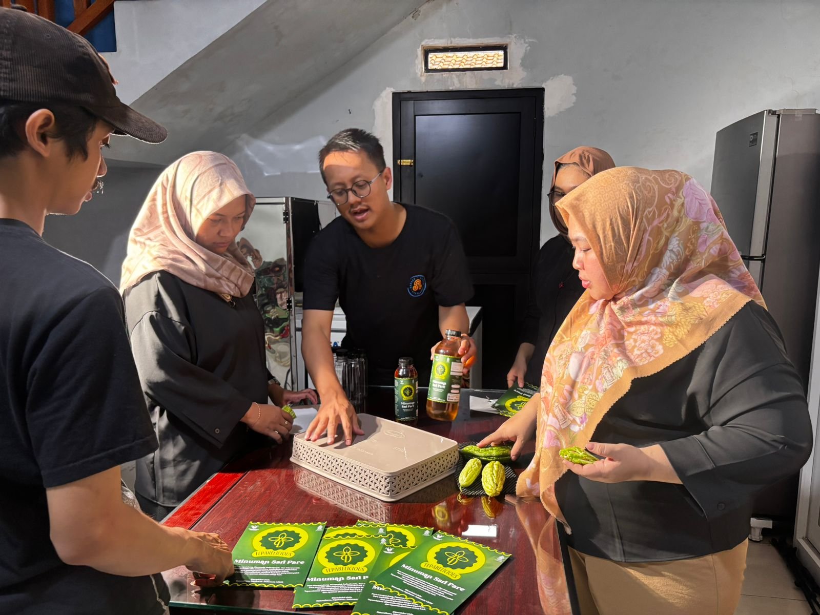 Polimedia dan Teparelicious Promosikan Minuman Sari Pare