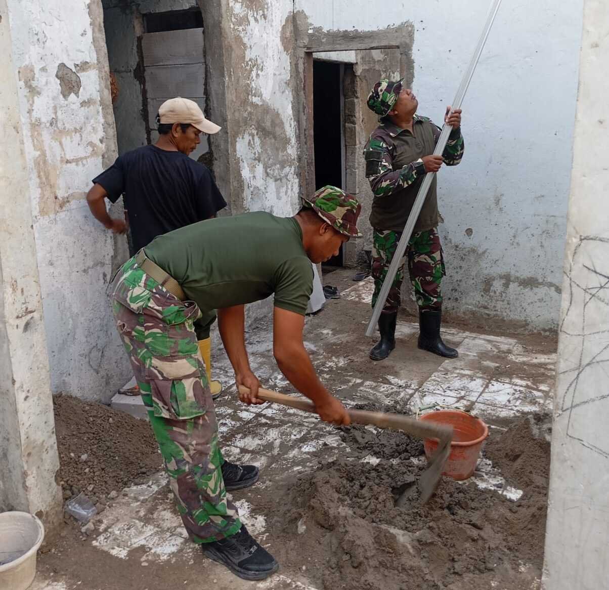 Bedah Rumah Warga Sukamaju Dikebut Satgas TMMD Kodim Depok