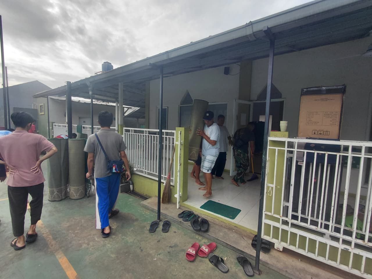 Mushala Ar Rahman Kini Lebih Bersih dan Nyaman Lewat TMMD Kodim Depok