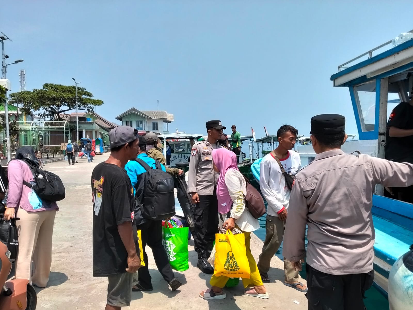 Strong Point di Dermaga, Kapolres Kepulauan Seribu Tekankan Pelayanan Humanis dan Keselamatan Penumpang