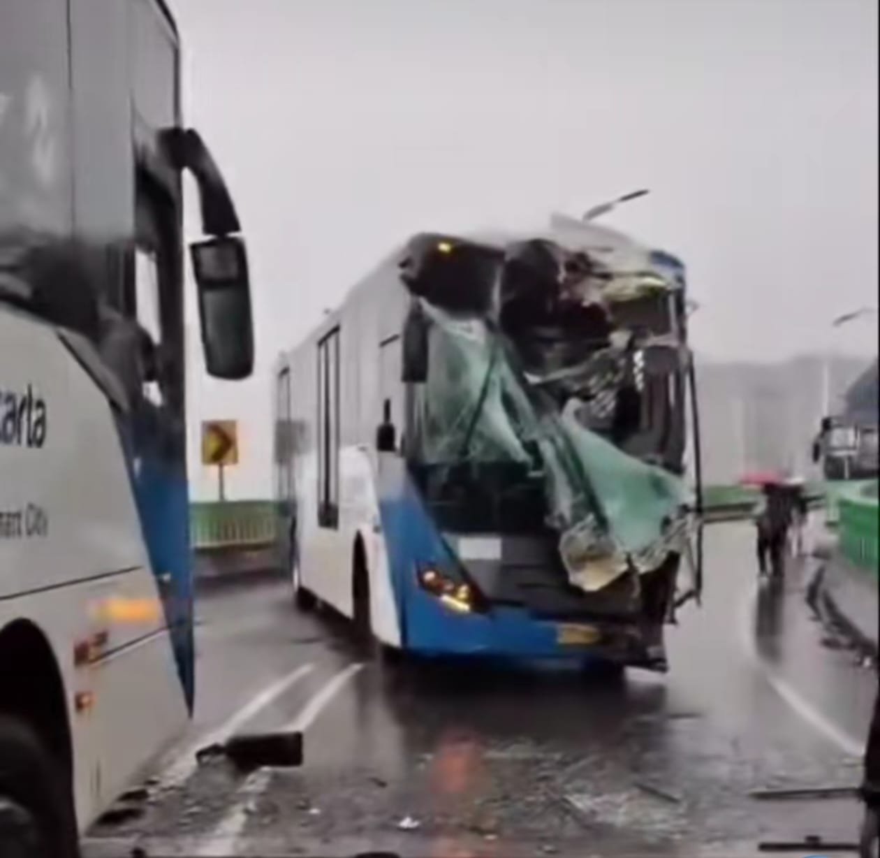 23 Korban Insiden Transjakarta Koridor 13 Pulang, Biaya Ditanggung Penuh