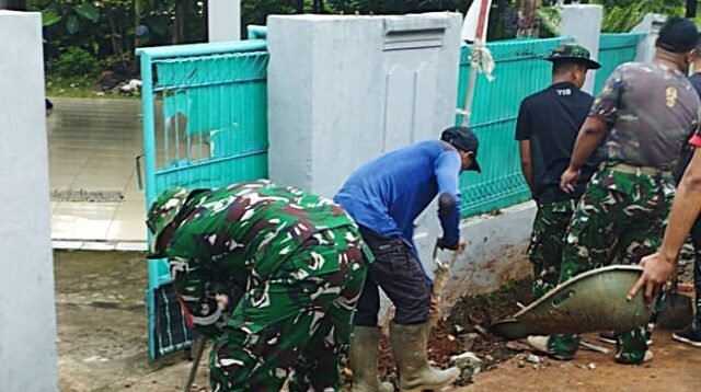 Atasi Genangan, Satgas TMMD Bangun Drainase 200 Meter di Cilodong