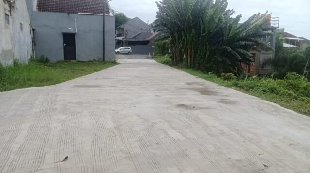 Sinergi TNI–Polri dan Warga, Jalan Lingkungan di Sukamaju Depok Tuntas 100 Persen