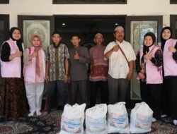 Bantu Dhuafa dan Marbot, YBM PLN UP2B Jabar Salurkan 100 Paket Sembako Ramadan 1447H