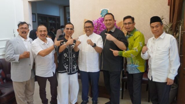 Hangatnya Lebaran di Rumah Jimly, Silaturahmi Lintas Tokoh Penuh Keakraban