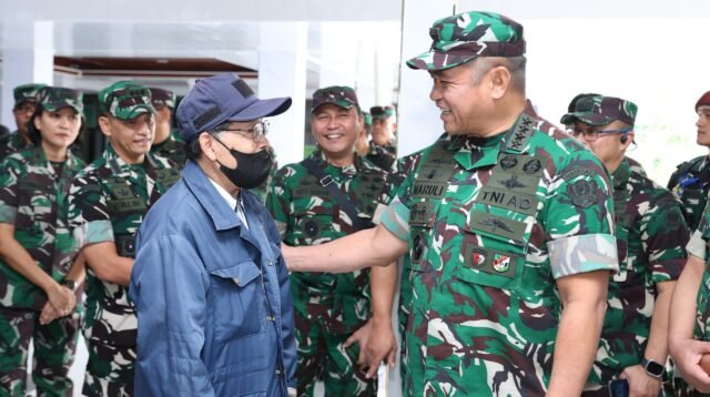 Kasad Tinjau RS Dustira Cimahi, Tekankan Pelayanan Kesehatan Cepat dan Profesional