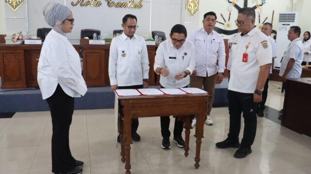 BPN Palangka Raya Serahkan Sertifikat Aset Pemkot, Perkuat Kepastian Hukum