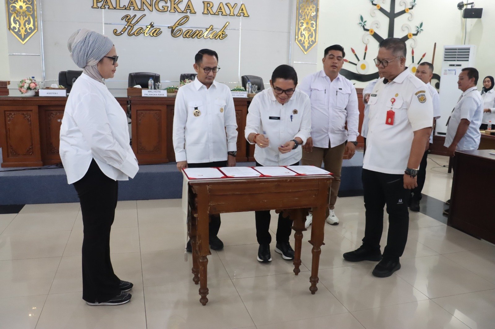 BPN Palangka Raya Serahkan Sertifikat Aset Pemkot, Perkuat Kepastian Hukum